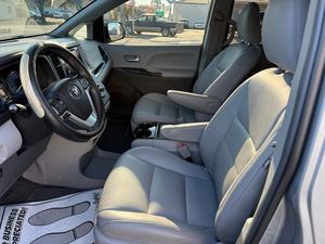 PRÊT À TRAVAILLER – SIENA XLE FWD AUTOMATIQUE 2017 À FAIBLE KILOMÉTRAGE, 296 CHEVAUX, MOTEUR V6 3.5L À VENDRE - Product Image 2