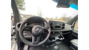 Jendol Best 2022 Sprinter Cargo Van 2500 Techo Estándar 144" V6 RWD Venta de Temporada Coches Usados Premium - Product Image 2