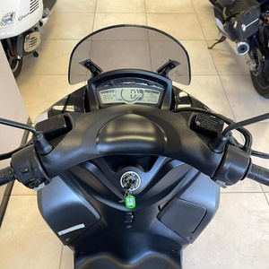 Yamaha Tricity 125 avec une cylindrée de 50 cm³ - Product Image 2