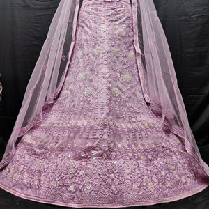 ชุด lehenga ตาข่ายสวยหรูพร้อมการปักจาร์กันหนัก3เมตรมีไหวพริบและดูปองตา2.5เมตรมีขอบสี่ด้านสำหรับผู้จัดจำหน่ายทั่วโลก - Product Image 3