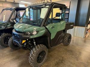 El Mejor Can-Am Defender DPS CAB HD9 2026, Color Verde Brújula, VEHÍCULO - Product Image 3