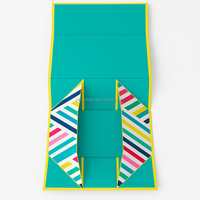 Valise cosmétique magnétique de luxe avec logo personnalisable, coffret cadeau, boîte à vêtements en papier noir avec poignée, emballage