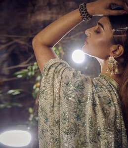 Saree Fabzone para mujer con hermoso bordado secuenciado y borde de encaje satinado ropa india y pakistaní - Product Image 3