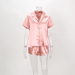 Vêtements de nuit d'été personnalisés OEM pour femmes ensemble 2 pièces court avec logo personnalisé ensemble de pyjamas unis en satin de luxe en soie brillante de haute qualité - Product Image 6