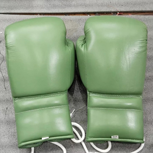 Gants de boxe gagnants avec logo personnalisé des fabricants 10oz 12oz 14oz 16oz Gants de boxe en cuir PU Gants de boxe gagnants Gants de sparring - Product Image 4