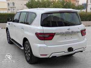 Nissan Patrol LE (Y62) SUV Usado 2023 |   Blanco - 8 Plazas |   Listo para Exportar - Product Image 6