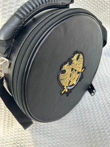 Étui en cuir souple pour régalia maçonnique avec broderie motif équerre et compas, personnalisable OEM/ODM, étanche IP67, fermeture à boucle pliable - Product Image 5