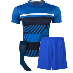 Uniformes de Fútbol Personalizados Transpirables con Degradado Unisex, Uniformes de Fútbol de Manga Corta para Verano, para Equipos de Adultos, Venta al por Mayor - Product Image 3