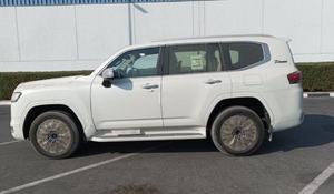 2023 GCC 2022 GENERAL LC300 Sedán 4.5L Gasolina Automático Volante a la Izquierda Asientos de Cuero Interior Oscuro Control de Crucero Adaptativo - Product Image 5