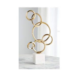 Sculpture décorative en métal de table élégante avec un design créatif adapté aux tables centrales de salon et aux espaces invités - Product Image 1