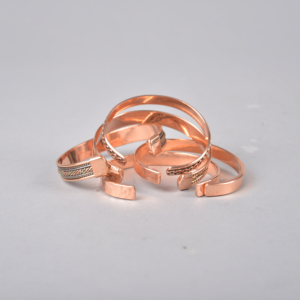 Bracelet magnétique en cuivre pur solide avec extrémités arrondies pour soulager la douleur de l'arthrite, design minimaliste ajustable et fin, santé - Product Image 1