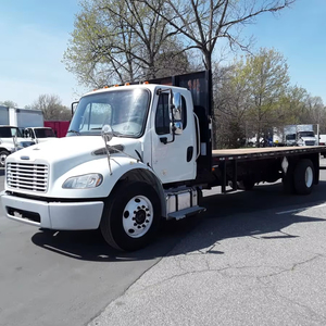 Camión Usado Freightliner M2 106 de Alta Potencia Diésel, Cabina Convencional, Plataforma Plana, para Transporte de Carga Comercial - Product Image 1