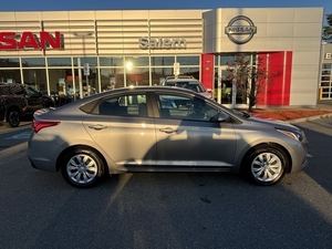 2022 H-yundai Accen-t SE FWD - Product Image 4