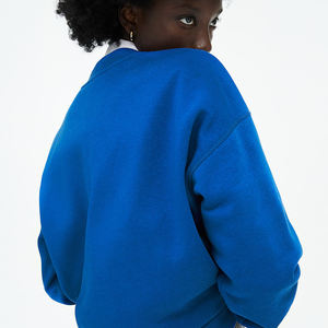 Sweat-shirt pull-over oversize pour femme en polyester premium 400 g/m², couleur nude, manches longues, fabriqué par un fournisseur OEM. - Product Image 5