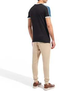 เสื้อยืดโลโก้แบบสวมหัวแขนสามสีสำหรับผู้ชาย - Product Image 5