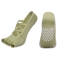 Chaussettes de yoga antidérapantes à cinq doigts pour femmes OEM avec sangles croisées, respirantes, séchage rapide, pour la vie quotidienne et le sport (ballet, barre, pilates)