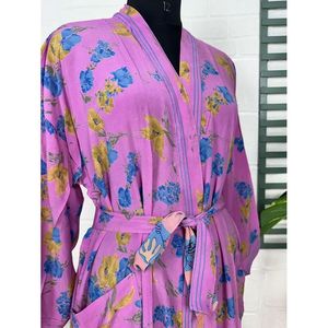 Kimono Vintage de Seda Crepé, Bata Ligera de Lujo, Ropa de Estar Cómoda y Suave, Regalo Perfecto para Ella, Camisolas y Tops - Product Image 4