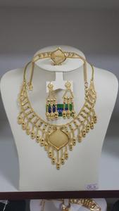 Ensemble de bijoux vintage en plaqué or 24 carats, collier et boucles d'oreilles en cuivre 18 carats avec motif floral en zircon, accessoire de mode USA France - Product Image 4