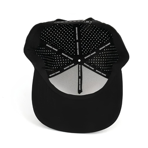 Casquette de golf respirante et imperméable, 5 panneaux, légère, logo personnalisé, trous découpés au laser et fermeture snapback, plusieurs couleurs - Product Image 5