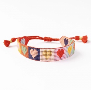 Pulsera de cuentas con bordado étnico con cierre ajustable Pulsera de cuentas de semillas tribales coloridas con detalle hecho a mano - Product Image 5