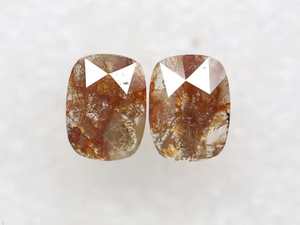 Exquisito Par de Diamantes Sueltos Naturales de Corte Pera Rojizo de 4.23 Quilates, Certificados para Joyería, Agregan Brillo a Tu Día Especial - Product Image 2