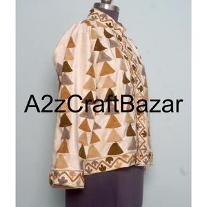 Chaqueta de Invierno de Terciopelo con Bordado Suzani Hecha a Mano de la Mejor Calidad, Chaqueta Suzani Corta para Mujer, Talla Única, Corta para Niñas y Mujeres - Product Image 4