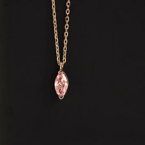 Colgante Solitario de Diamante Cultivado en Laboratorio, Corte Marquesa, Rosa Fantasía, 2 Quilates, Oro de 14K con Baño de Rodio, Claridad VS, Certificado IGI, Fino - Product Image 1