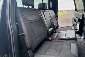 ฟอร์ด เอฟ-150 แร็ปเตอร์ อาร์ ปี 2025 สภาพใช้งานมาแล้ว เครื่องยนต์ซูเปอร์ชาร์จ V8 720 แรงม้า ขับเคลื่อน 4 ล้อ ปรับแต่งน้อยมาก - Product Image 5