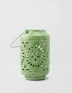 Lanterne métallique décorative Ramadan Kareem avec finition artisanale, idéale pour les cadeaux lors des célébrations du mois sacré - Product Image 5