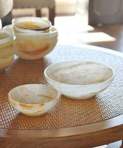 COMPLÉMENTS Personnalisé Vente Chaude Forme Ronde Bol De Service À Salade En Résine pour La Décoration De Table De Fête De Mariage Bol En Résine - Product Image 1