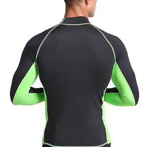 Good Quality Training Wear Custom Size <b>Men</b> <b>Rash</b> <b>Guard</b> 100% Polyester Made Comfortable Fit <b>Men</b> <b>Rash</b> <b>Guard</b> - Product Image 2