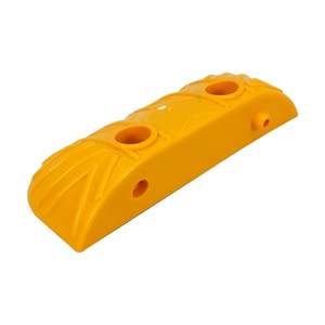 ฝาครอบกันชนความเร็วแบบคลาสสิกสำหรับถนน ทำจากพลาสติก ขนาด 25 x 10 x 5 ซม. - Product Image 1