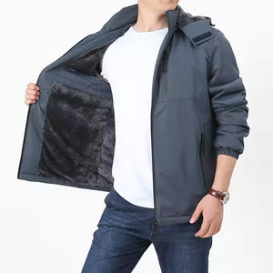 Veste universitaire élégante en satin pour hommes, fermeture à la ceinture, conception cargo imperméable, dernier style de rue pour la moto d'hiver - Product Image 4