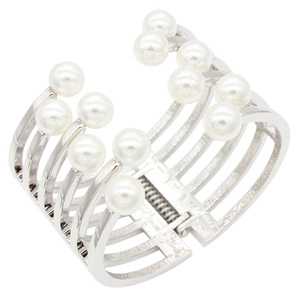 Braccialetti e braccialetti di perle con cerniera color oro - Product Image 1