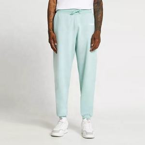 กางเกงจ็อกเกอร์กีฬาผู้ชายขายดี น้ำหนักเบา ทรงตรง กระเป๋าใหญ่ รับสกรีนโลโก้ ระบายอากาศ แห้งเร็ว - Product Image 2