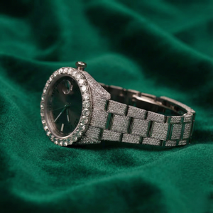 Elegante Reloj Analógico para Hombre, Estilo Hip Hop, Correa de Cuero Mecánica, Resistente al Agua, Esfera de Cristal, Joyería de Moda - Product Image 3