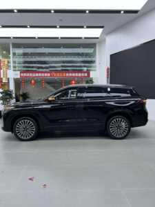 Voitures d'occasion 2026 2025, 2.0T 8AT 4WD 7 places, SUV essence, sans accident et prêtes à être expédiées - Product Image 5