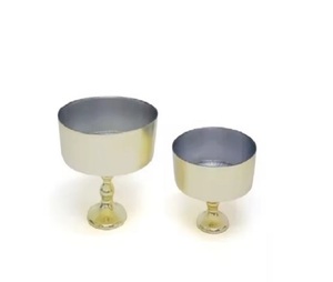 Bol de service de nourriture de décoration de dessus de table en métal d'aluminium argenté fait à la main pour diner à la maison-fruits secs de chocolat de dattes - Product Image 1