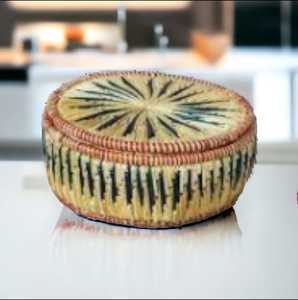 Hecho a mano respetuoso con el medio ambiente Natural colorido mimbre Sikki hierba Chapati caja cesta tapa precio al por mayor para comer hierbas especias herramientas - Product Image 2