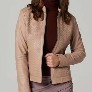 Blush Latoya Chaqueta de cuero para mujer, chaquetas de cuero con estilo para mujer, chaqueta de motorista de Nappa negra con pespuntes - Product Image 5