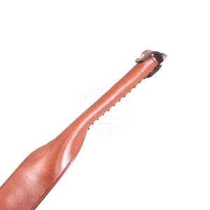 Pagaie en cuir au design unique pour jeux sexuels en couple, conçue pour le bondage, avec une poignée confortable - Product Image 5