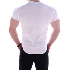 Vente de gros Vêtements de sport personnalisés pour hommes T-shirt d'entraînement noir à col arrondi Coupe ajustée et style sportif - Product Image 5