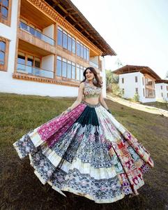 Lehenga Choli de Viscosa con Estilo Moderno, Largo hasta el Suelo, para Fiestas y Bodas, de la India, Sin Arrugas y de Secado Rápido - Product Image 2