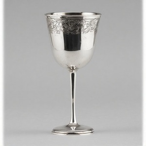 HolyBenedict Calice Sacré Verre à Vin de Communion en Laiton Antique Gobelet Vintage Artisanal pour Église et Cérémonies Spirituelles - Product Image 4