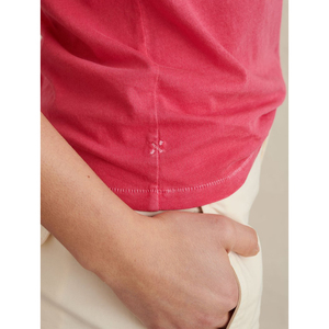 Camiseta de algodón de manga corta de alta calidad para mujer Color rojo personalizado Características al por mayor Logotipo personalizado Ropa informal Diseño en blanco - Product Image 4