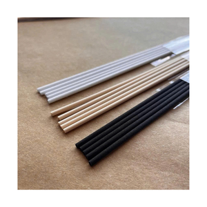 Palos difusores de ratán de Vietnam con superficie lisa, ideales para fragancias para el hogar y juegos de regalo - Product Image 1