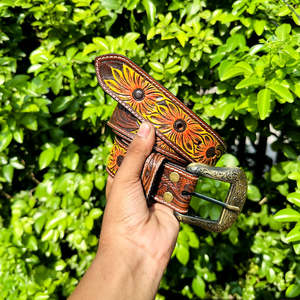 Ceinture Western en Cuir de Vachette Véritable Faite Main avec Logo Personnalisé et Motif Floral Paisley – Taille Personnalisée 32 à 48 Pouces – Idéale pour les Fêtes - Product Image 2