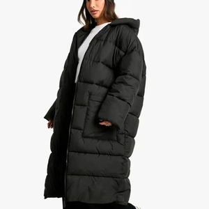 Manteau long matelassé à capuche surdimensionné pour femme, dernier modèle personnalisé, noir, OEM, matelassé et rembourré, doudoune d'hiver pour femme - Product Image 1
