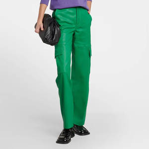 Prix bon marché de haute qualité pantalons en cuir pour femmes fabriqués en usine matériau Druable taille personnalisée hiver chaud pantalons en cuir pour femmes - Product Image 2