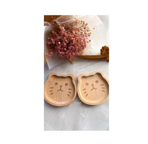 Assiettes en acacia naturel Assiette de service en bois de taille ronde et durable pour la couleur naturelle mini en forme de coeur - Product Image 3